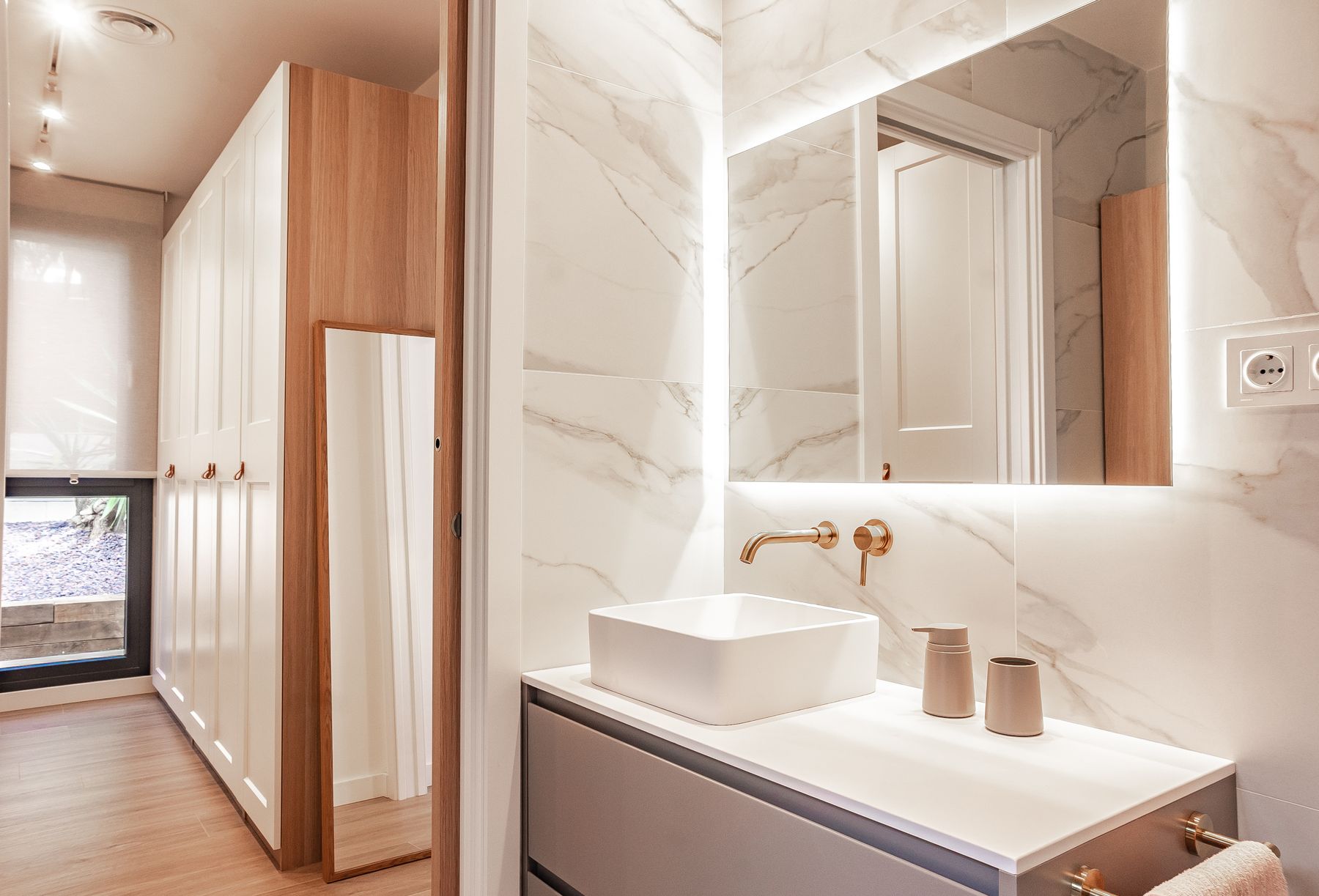 Casa H — Baño mármol