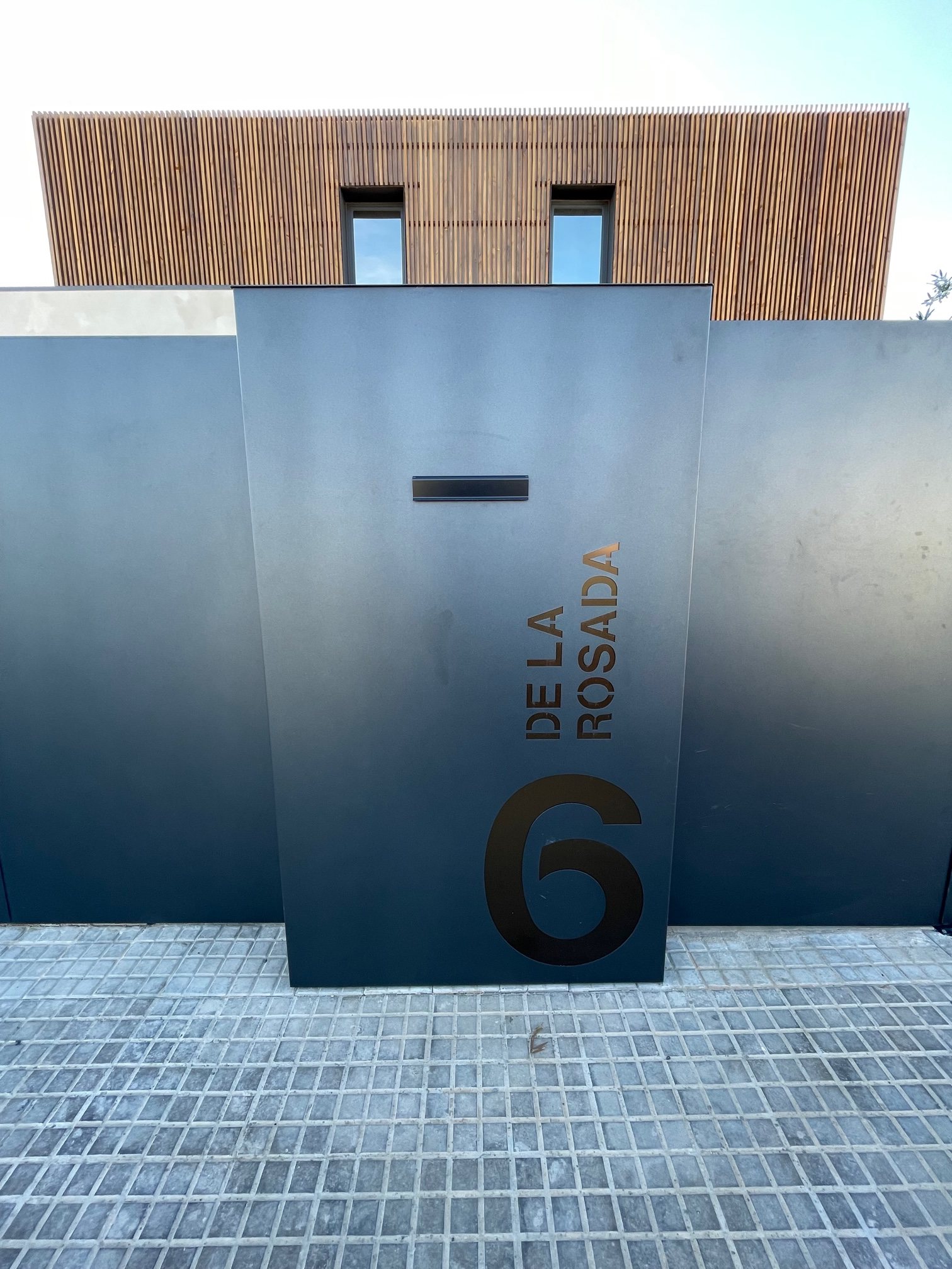 Casa # — Número placa acceso
