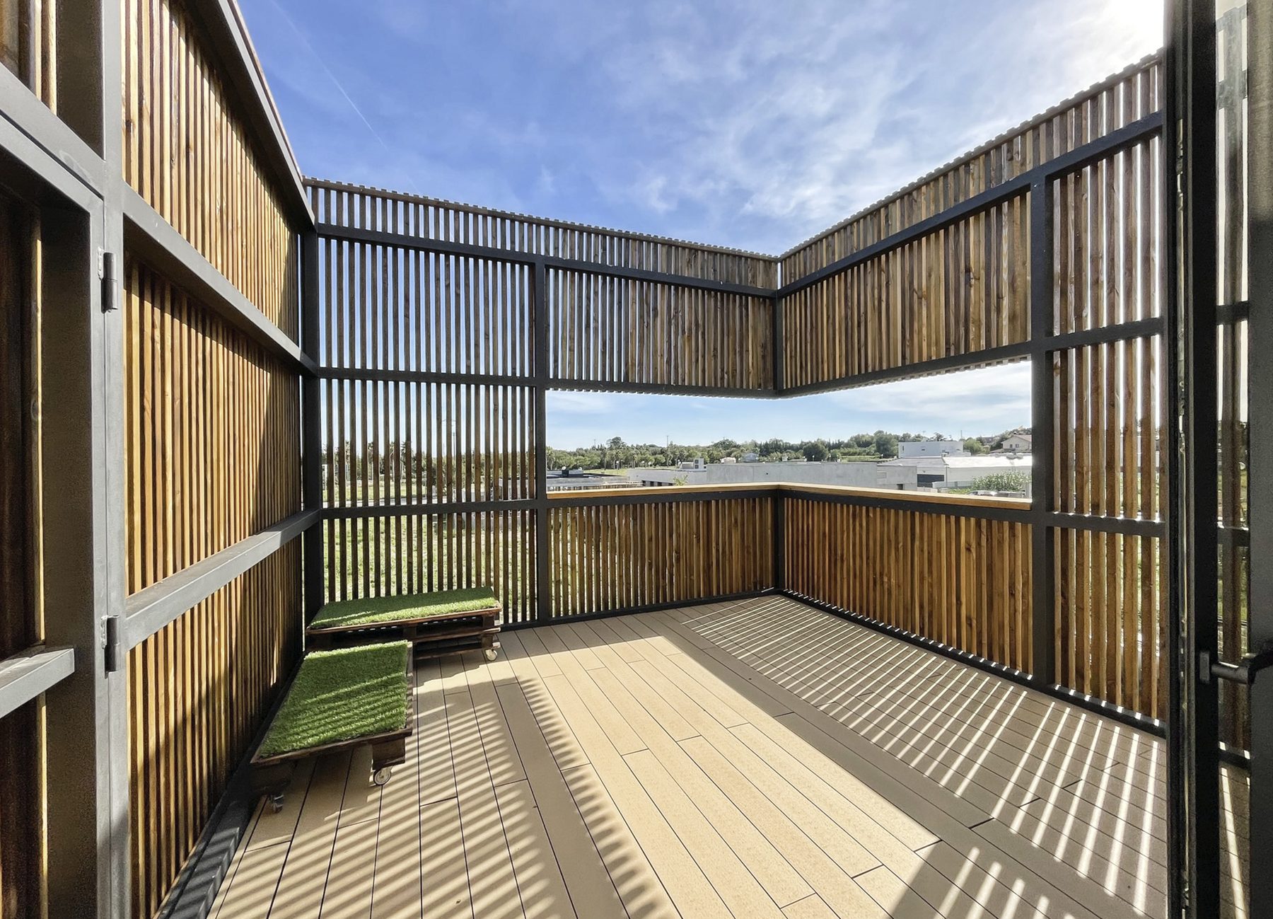 Casa # — Terraza cubierta lamas